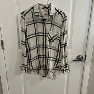 ✨ American Eagle✨ Plaid Boyfriend Top